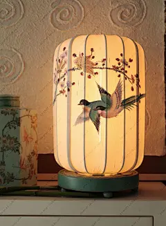 7折摆设手绘花中式布艺台灯柞蚕丝实木底座卧室灯鸟比翼双飞特价-淘宝@北坤人素材