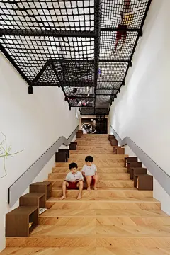 顺应地势的自然坡地幼儿园：FK Kindergarten and Nursery / HIBINOSEKKEI – mooool木藕设计网