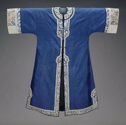 剃发易服｜清代服饰是满族人关后，强制推行...