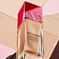 Photo by Valentino Beauty on April 28, 2022. May be an image of text that says 'CD VERY VALENTINO PER GERIGHT-L LIGHT- CTING FOUNDAT ENINGTH ECTING LONGUE TEINT EINT ENUE PARFAIT ON SPF SPF 25 LEGERETE roиcoe rb 3ဥ'.