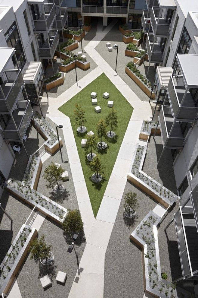 Residential Courtyar...
