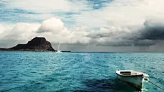 云船海景摄影壁纸高清素材 壁纸 摄影 海景 背景 设计图片 免费下载