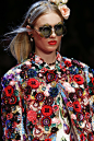Dolce & Gabbana Spring 2018 Ready-to-Wear  Fashion Show Details : See detail photos for Dolce & Gabbana Spring 2018 Ready-to-Wear  collection.