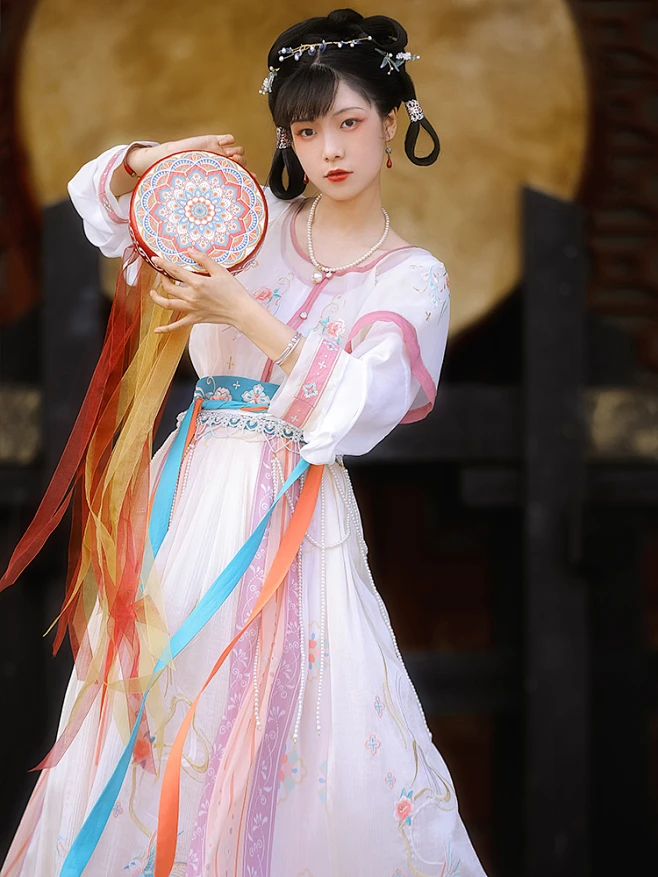 七月夕 青玄 坦领汉服正品原创夏季仙气重工刺绣齐腰汉服襦裙女-淘宝网-花瓣网