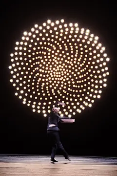 走心又炸裂~动感大气震撼绚丽的舞台灯光设计！ | 全球最好的设计，尽在普象网（www.pushthink.com）