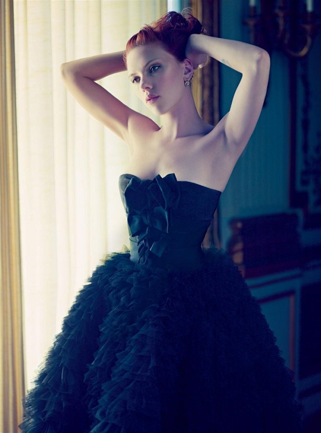 Scarlett Johansson -...
