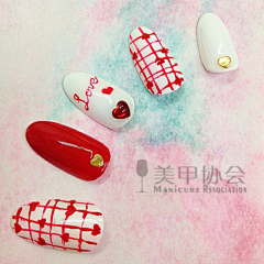 清风~黯然采集到时尚