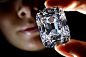 这枚曾被誉为史上最完美钻石之一的76.02克拉的D色钻石取名“约瑟夫大公钻石(Archduke Joseph Diamond)”，曾经创下过无色钻石每克拉拍卖价格的最高记录。“约瑟夫大公钻”源自印度著名的戈尔康达矿，有着完美的色泽和无瑕的纯度，以奥地利大公约瑟夫•奥古斯特命名。这位钻石的主人有着古罗马王室及法国王室血统，他逝后将钻石传给了自己的儿子，之后它几经易主，直到1961年才现身伦敦拍卖会。