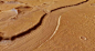 據國外媒體報道，2013年1月17日，歐洲航天局公布了一組令人吃驚的照片，展示了火星上一條大型河流的遺跡—長900英裏(約合1500公裏)，寬4英裏(約合7公裏)的河道。這一發現進一步證明火星曾是一顆濕潤的星球。