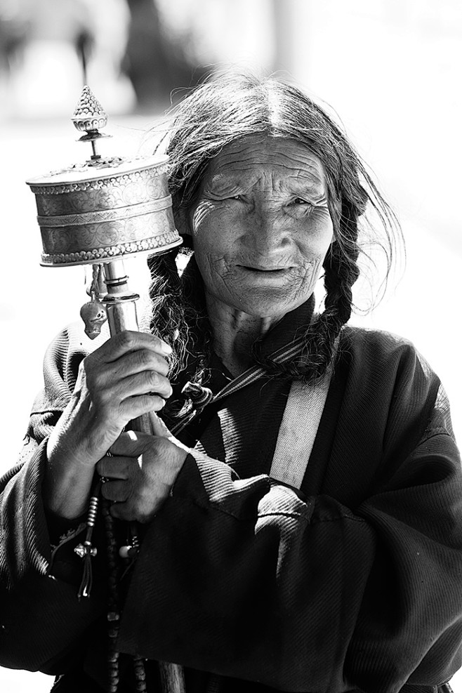 藏族妇女肖像—（黑白组） - 江苏站 -...