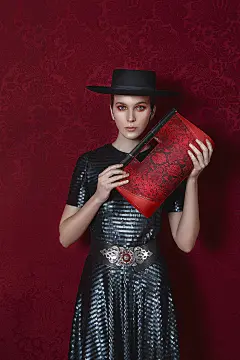 摄影后期、人像修图、人像精修、模特、商业大片、黑白上色、黑白片、光影参考、风景摄影、构图参考、冷暖对比、氛围参考、色调参考、美图、电影海报、影视海报、杰克---@杰视帮
