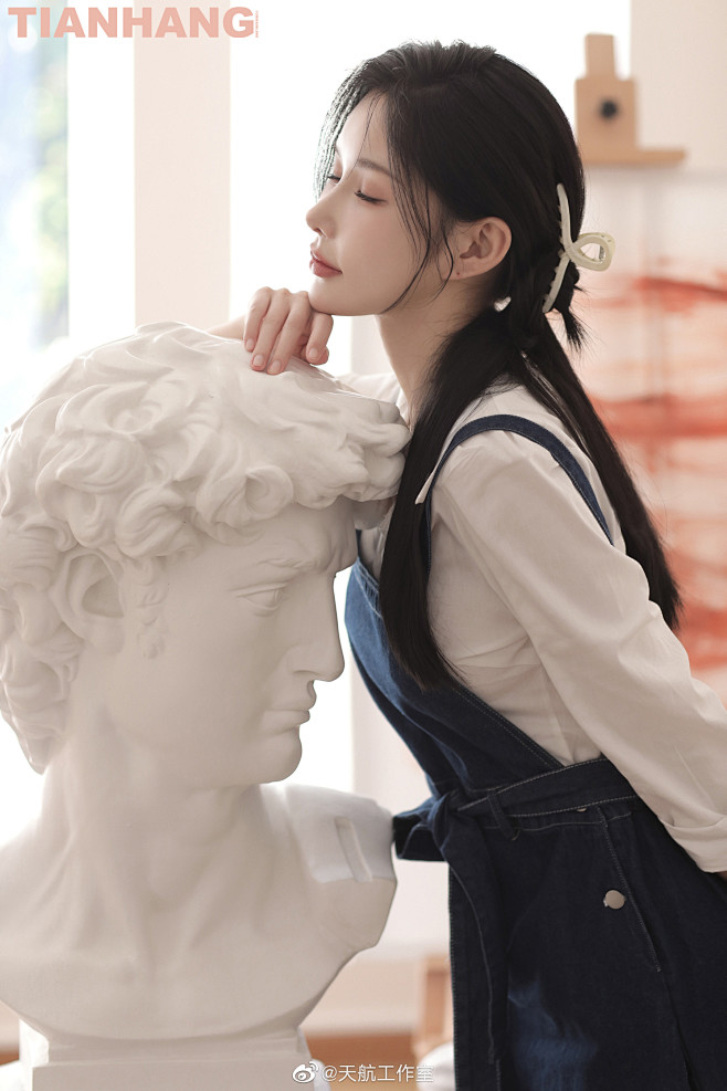 https://wx1.sinaimg.cn/large/005R6A9ily1h8gldaevujj31e0230x40.jpg