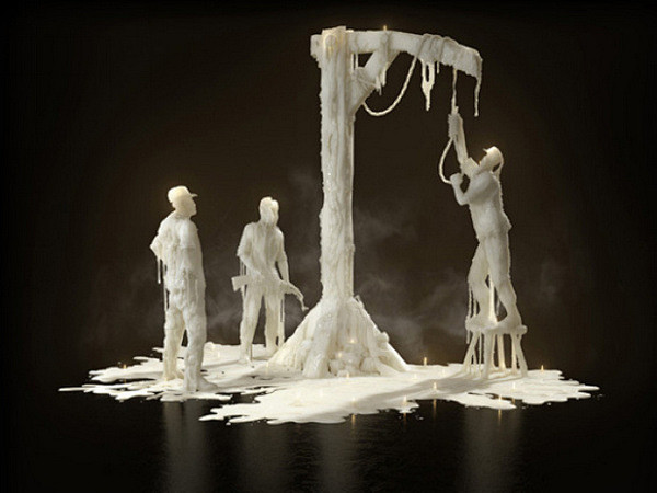 融化的蜡烛雕塑