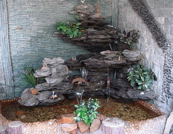 家庭假山鱼池八