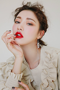 花黛美采集到身材
