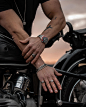 Photo by DANIEL MASON™ on January 26, 2023. May be an image of 1 person, motorcycle, wrist watch and text that says '帶'.