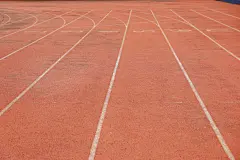 操场跑道校园建筑风景摄影图