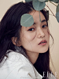 ELLE Korea 02/2018，金泰梨。观察她私服很爱黑白灰，没想到拍杂志也全素。 ​​​​
