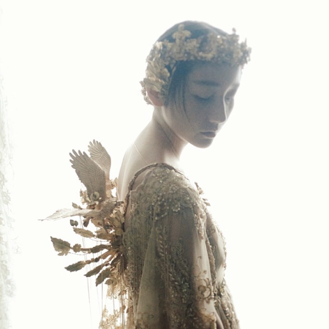 Eif Poetry 。 存在在诗里，不...