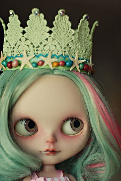 blythe doll: 