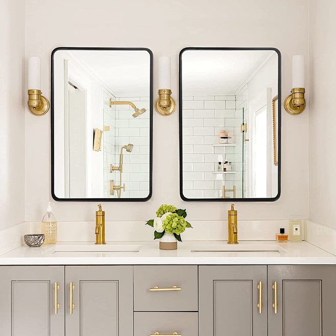 Black-Wall-Framed-Re...