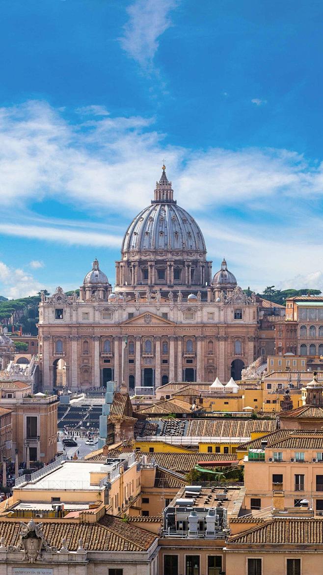 梵蒂冈位于罗马城内，是一个“国中之国”，...