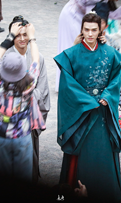 差生文具多333采集到龚藏张❤