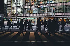 东京街头匆匆的行人 ｜摄影师Takashi Yasui ​​​​