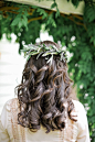 #hairstyles, #flower-crown | Photography: Blue Rose Photography 新娘发型【上锦婚纱】