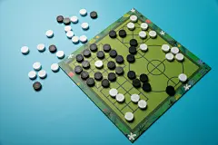 黑白棋儿童棋类益智玩具摄影图