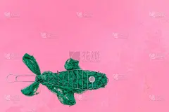 塑料袋里的鱼。蓝色,半透明。拯救环境的理念，