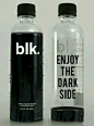 一款名为「blk」的功能饮料，饮料是纯黑色，透明塑料瓶包装，当喝掉饮料后显露出Enjoy the dark side”（享受黑暗面）。说真的 挺贵的样子