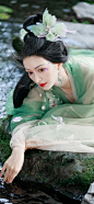 清水芙蓉
采集@别致的七
cr：美人赋