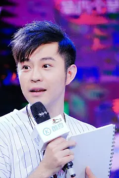 舅舅的阳光笑容和让你上天的表情包请闺女们查收~@HI郭涛 