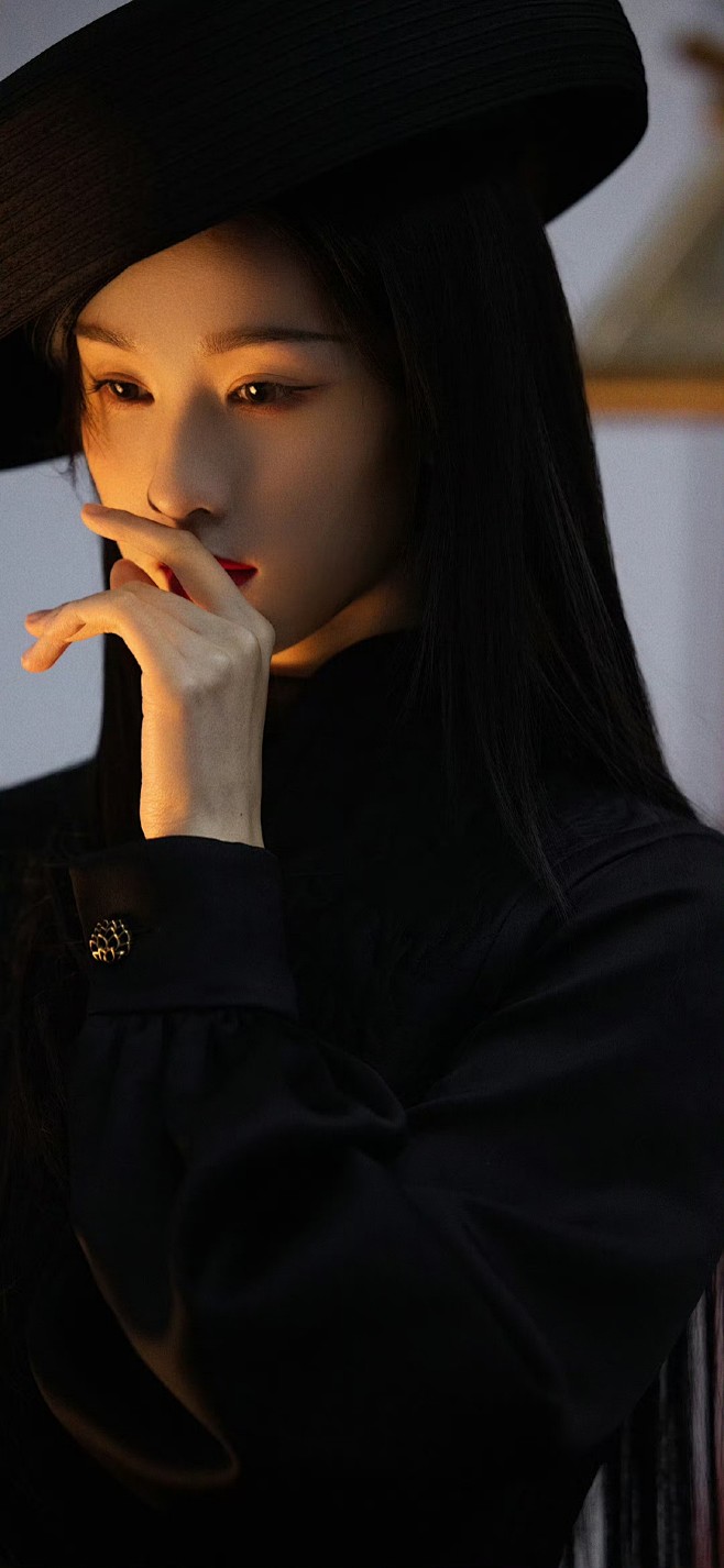 陈都灵
✿