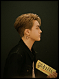 曾舜晞 
欧美风 
小狗纹身 