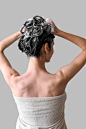 Photo portrait woman washing hair