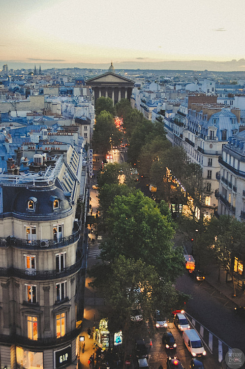 黄昏，巴黎，法国
Dusk, Paris...