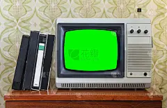 旧银复古电视与绿色屏幕添加新图像的屏幕，VCR的壁纸背景。
