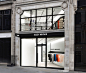 日本时装品牌三宅一生在伦敦新店开业