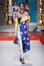 【多图】Moschino莫斯奇诺2020年春夏高级成衣时装发布秀_T台展示_VOGUE时尚网