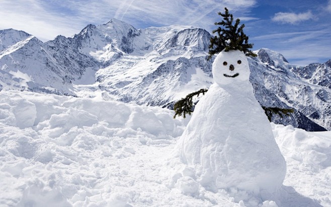 堆雪人图片高清雪景壁纸