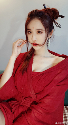 一个胶带采集到美女