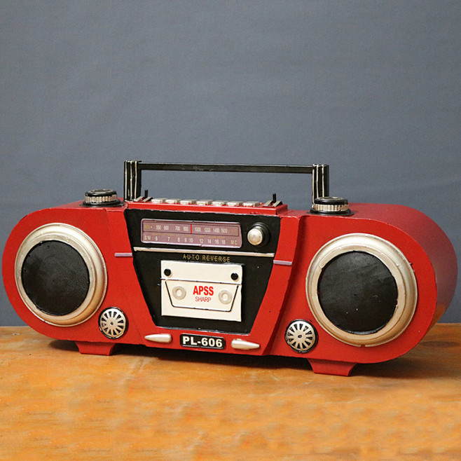 复古怀旧老式铁艺卡磁带收音机录音机模型摆...