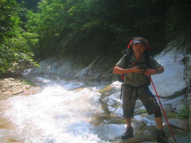 探险家特色线路龙井河瀑降