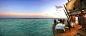   禅境旅行-奢华旅行度假指南 灯塔餐厅是马尔代夫巴洛斯度假村（Baros Maldives）的标志之一，也是许多马代游览手册上的常客，其白帆式的屋顶在极远的地方便可以瞧见，十分醒目。餐厅拥有印度洋海景、珊瑚及嬉戏的鱼群，同时拥有酒窖，收藏有各地美酒，也是浪漫晚餐的首选之地。