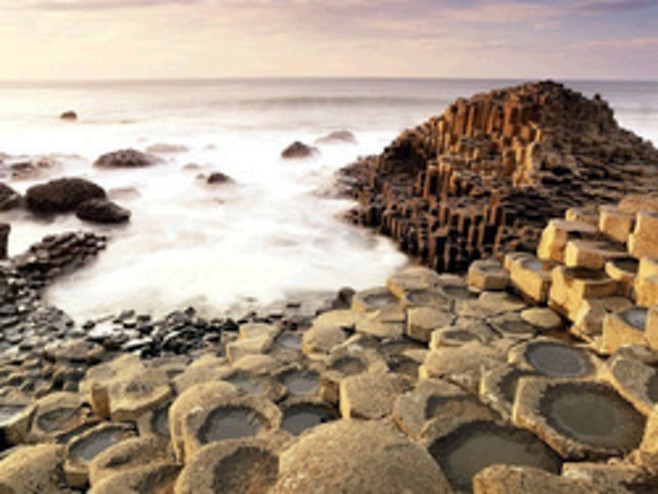 巨人之路（Giants causeway...