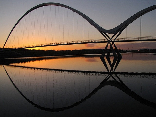 Infinity Bridge, Sto...