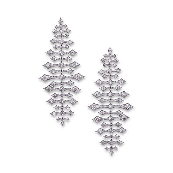 SABBA. A PAIR OF DIA...