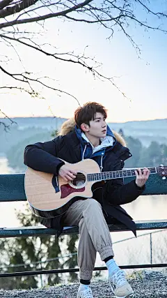 爱思壁纸  王源